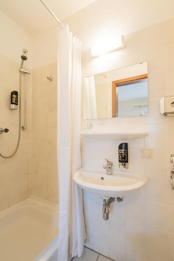 Hotel Dori'S 108 Berlin Bagian luar foto